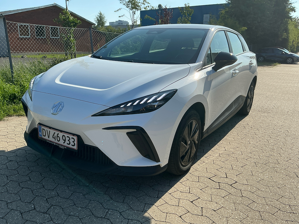 MG Mg4 Standard Range Nordic Edition 51kWh-GoMore