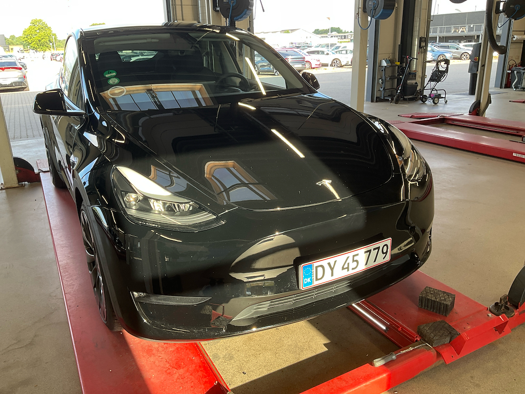 TESLA MODEL Y BEV F PERFORMANCE 4WD