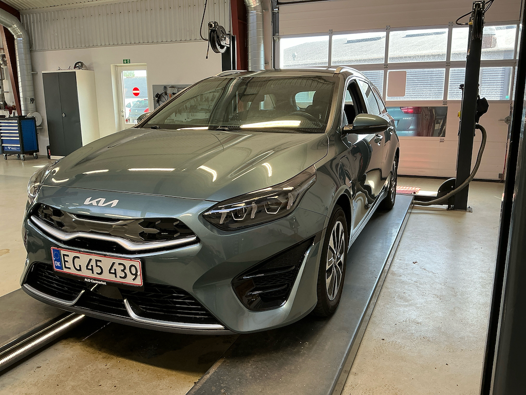 KIA CEED SW 1,6 PHEV Prestige SW DCT 5d