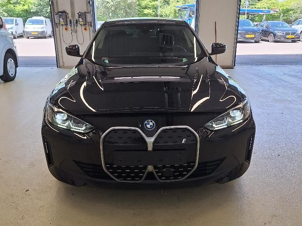 BMW I4 40 GRAN COUPE 340 CV Business Pack, Attelage
