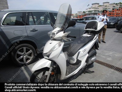 Ayvens Carmarket den HONDA HONDA SH 300 ABS BAULETTO KEYLESS E PARABREZZA Motociclo (Euro 4)  satın al