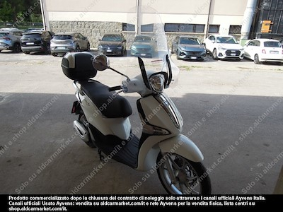 Compra PIAGGIO PIAGGIO LIBERTY 125 ABS 3V IE EURO 4 Motociclo (Euro 4)  en Ayvens Carmarket