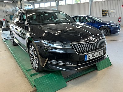 Köp SKODA SUPERB på Ayvens Carmarket
