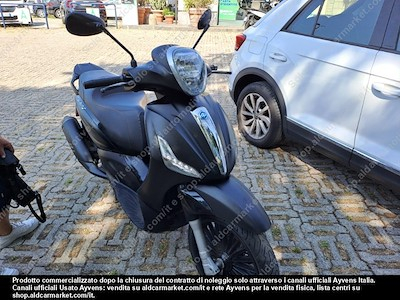 Compra PIAGGIO PIAGGIO BEVERLY 300 IE ABS-ASR Motociclo 2-door (Euro 4)  en Ayvens Carmarket