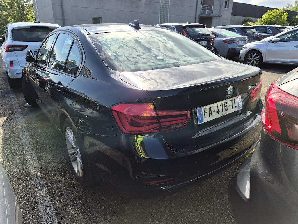 BMW 3 Series Série 3 318dA 150ch Business Design