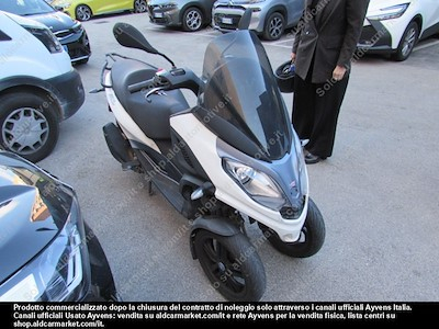 Kaufe PIAGGIO PIAGGIO MP3 300 ABS HPE bei Ayvens Carmarket