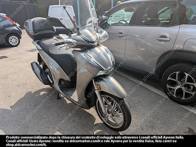 Buy HONDA HONDA SH 350 ABS BAULETTO KEYLESS E PARABREZZA Scooter (Euro 5)  on Ayvens Carmarket
