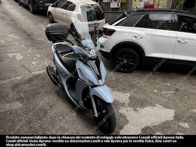 Osta [Merkki] [Malli] osoitteesta Ayvens Carmarket
