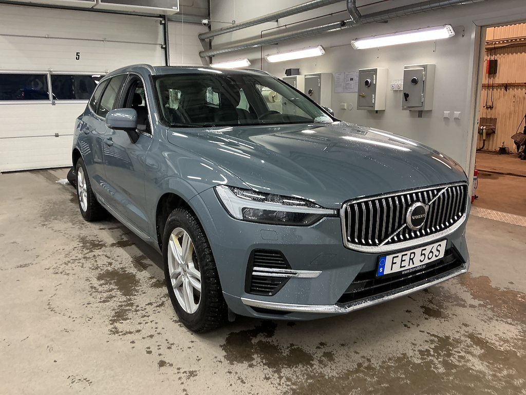 Volvo XC60 Recharge T6 350hk AWD Core Edt Läder Drag