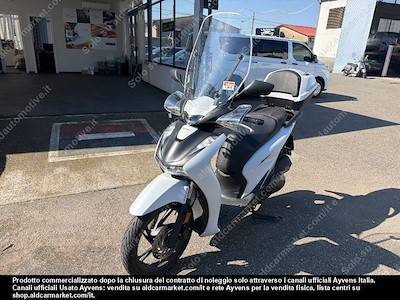 Achetez HONDA HONDA SH 125 ABS SPORT Scooter 2-door (Euro 5)  sur Ayvens Carmarket