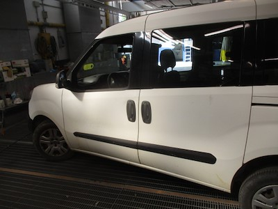 Buy FIAT FIAT DOBLÒ CARGO COMBI 1.3 Mijet 16v 95CV (cat. N1) Euro6 Combi 5-door on Ayvens Carmarket
