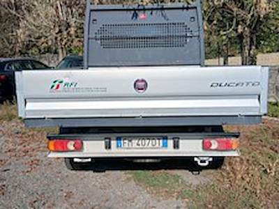 Achetez FIAT FIAT DUCATO 35 MH1 2.0 Mjet 16V 115CV ALU Dop.Cab. Cassone a sponde abbattibili doppia cabina 4-door sur Ayvens Carmarket