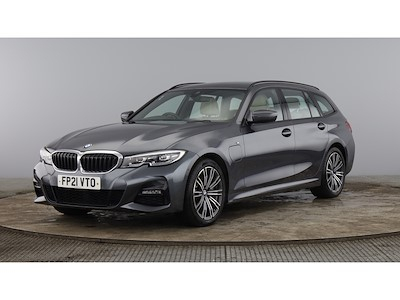 Compra BMW 3 Series Touring Petrol en Ayvens Carmarket