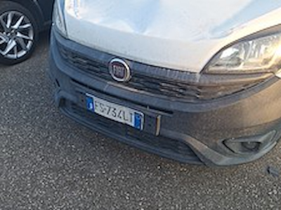 Achetez FIAT FIAT DOBLÒ CARGO COMBI 1.3 Mijet 16v 95CV (cat. N1) Euro6 Combi 5-door (Euro 6) sur Ayvens Carmarket