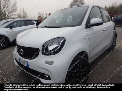 Kaufe SMART SMART FORFOUR 70 1.0 52kW passion twinamic Hatchback 5-door (Euro 6.2) bei Ayvens Carmarket