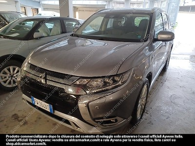 Buy MITSUBISHI MITSUBISHI OUTLANDER 2.4 PHEV INSTYLE PLUS SDA AUTO 4WD Sport utility vehicle 5-door (Euro 6.2) on Ayvens Carmarket