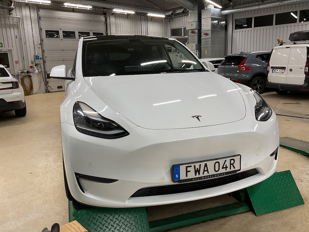 Tesla Model Y Long range 514hk Panorama