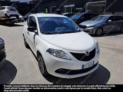 Koop LANCIA LANCIA YPSILON 1.2 69cv GPL Ecochic Gold Hatchback 5-door (Euro 6.2) op Ayvens Carmarket