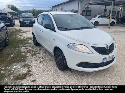 Achetez LANCIA LANCIA YPSILON 1.2 69cv Start& Stop Gold Hatchback 5-door (Euro 6.2) sur Ayvens Carmarket