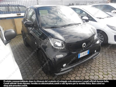 Achetez SMART SMART FORTWO COUPÈ 70 1.0 52kW superpassion twinamic Coupé 3-door (Euro 6.2) sur Ayvens Carmarket