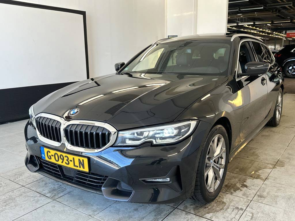 BMW 3 Serie Touring 330i 258pk Aut Introduction
