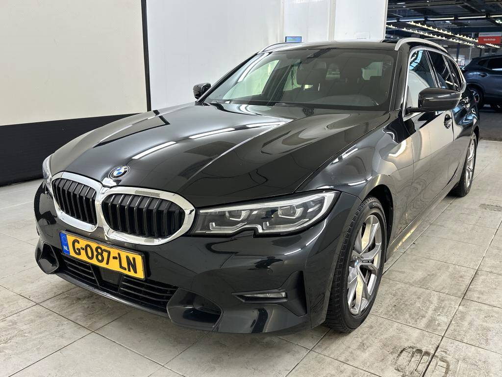 BMW 3 Serie Touring 330i 258pk Aut Introduction