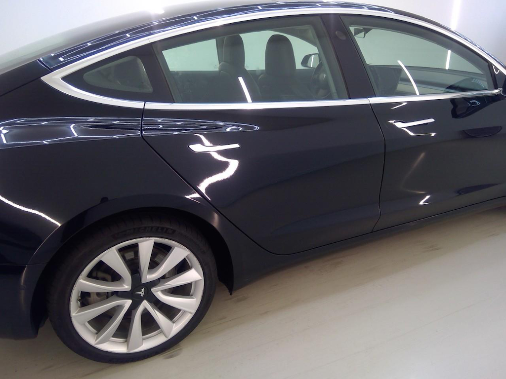 Foto 30 van Tesla Model 3