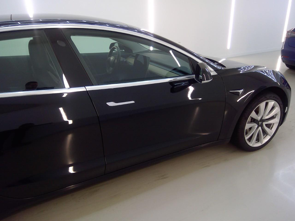 Foto 31 van Tesla Model 3