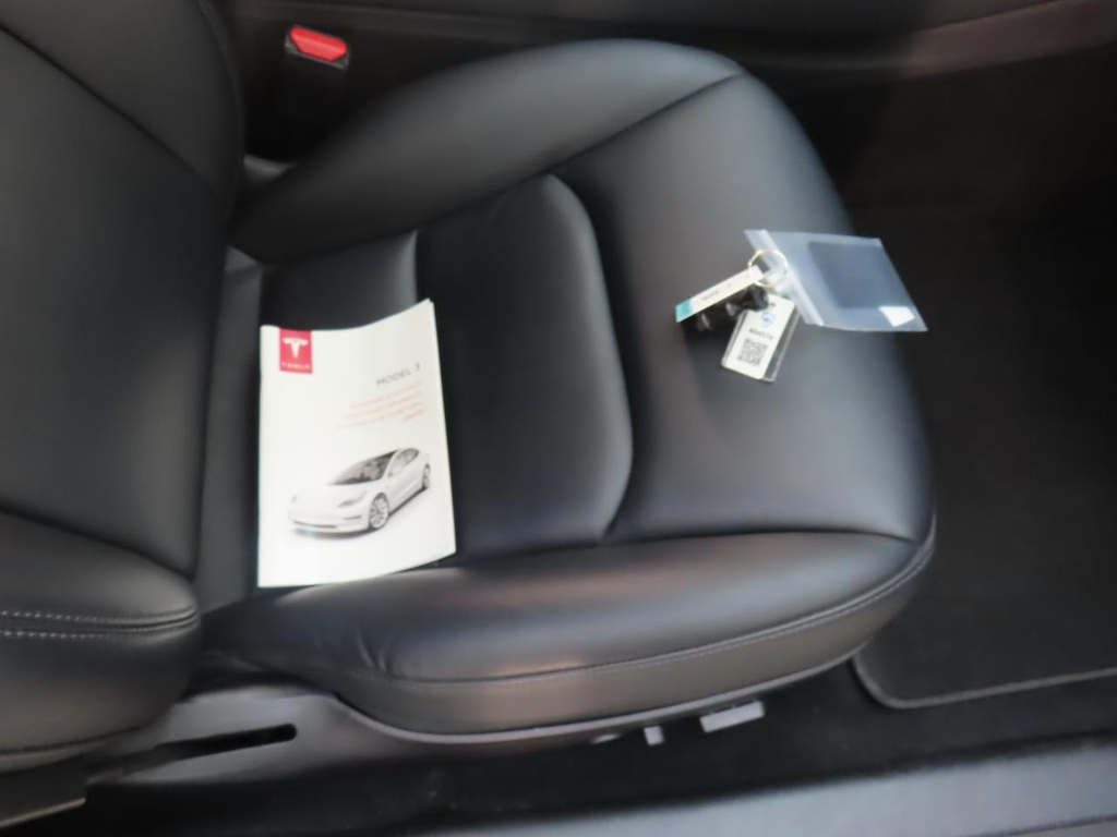 Foto 15 van Tesla Model 3