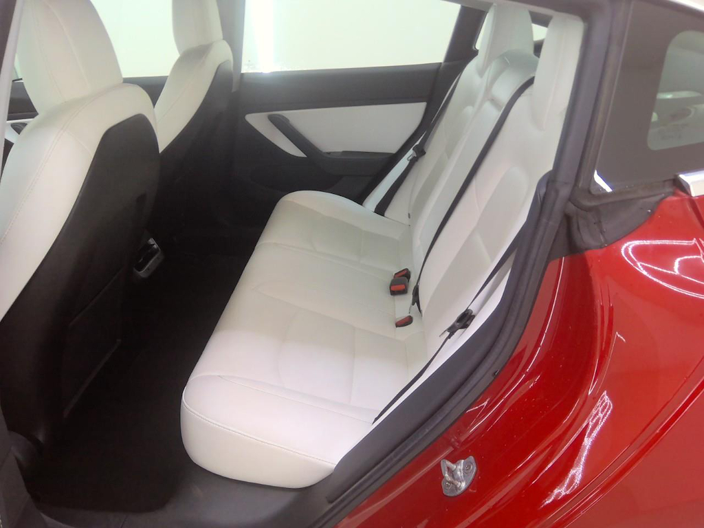 Foto 9 van Tesla Model 3