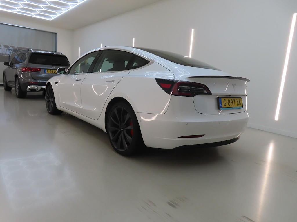 Foto 5 van Tesla Model 3