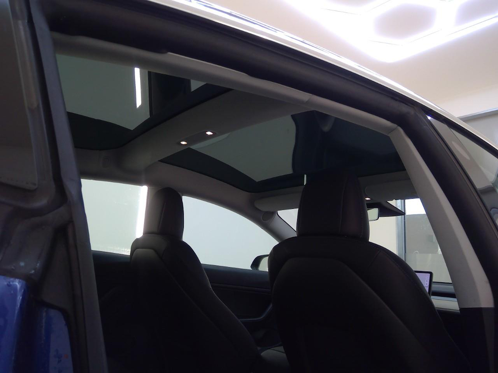 Foto 18 van Tesla Model 3