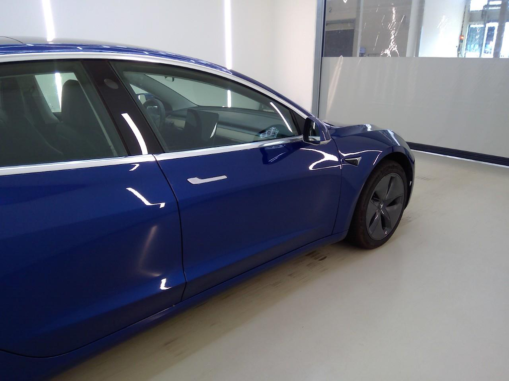 Foto 32 van Tesla Model 3