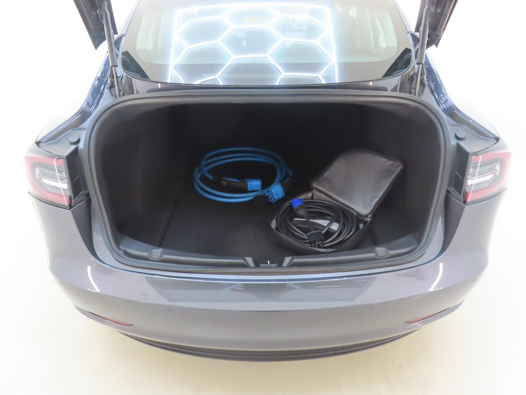 Photo 7 of Tesla Model 3