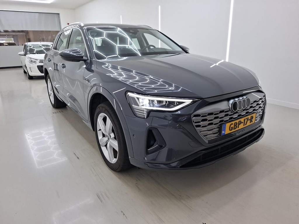 Foto 2 van Audi Q8