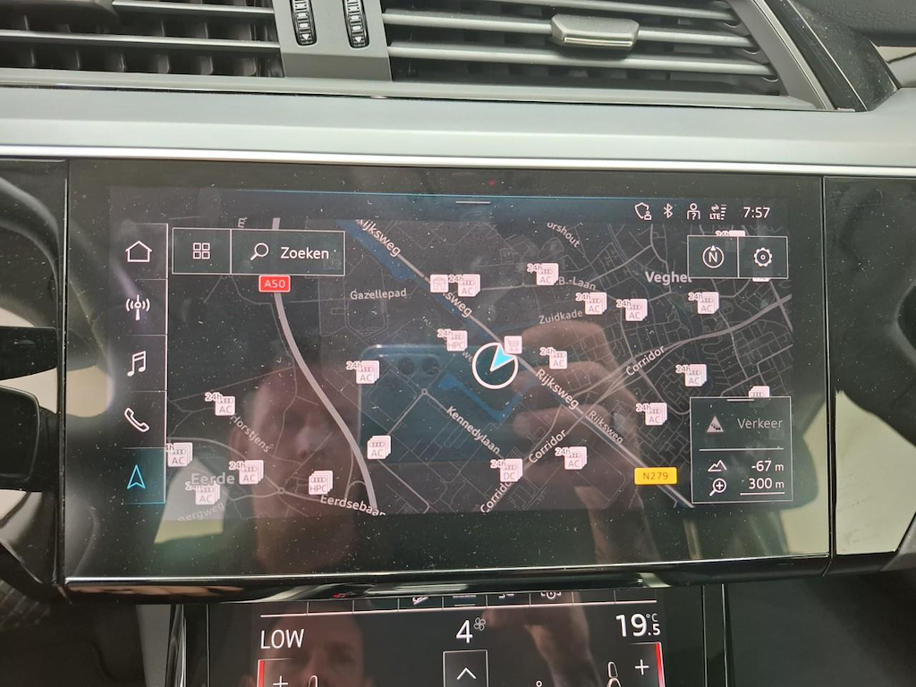 Foto 19 van Audi Q8