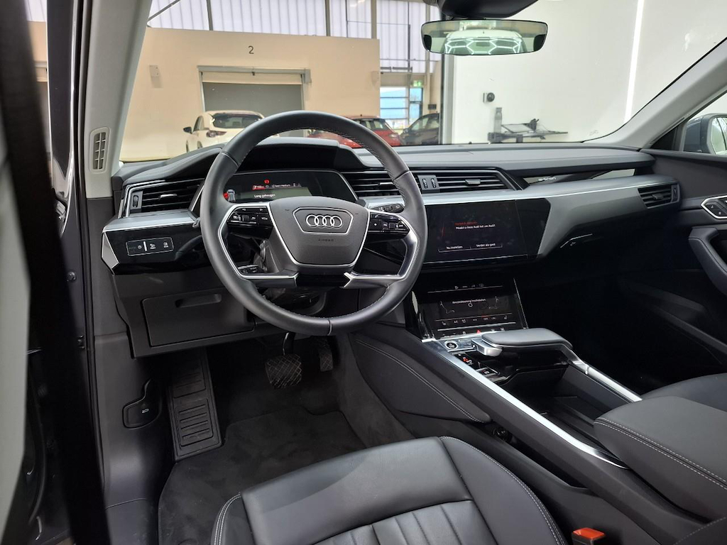Foto 5 van Audi Q8
