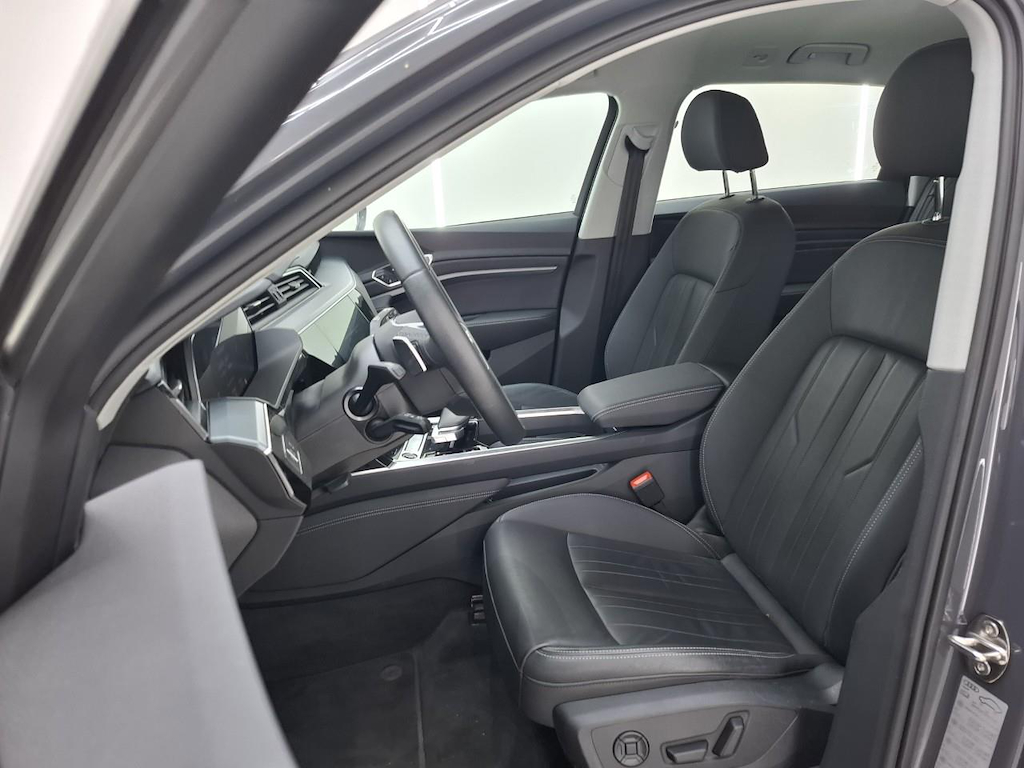 Foto 7 van Audi Q8