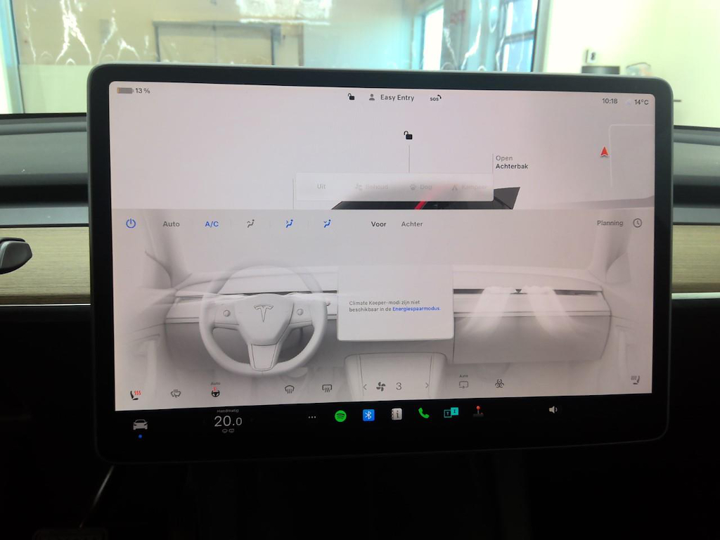 Foto 15 van Tesla Model Y