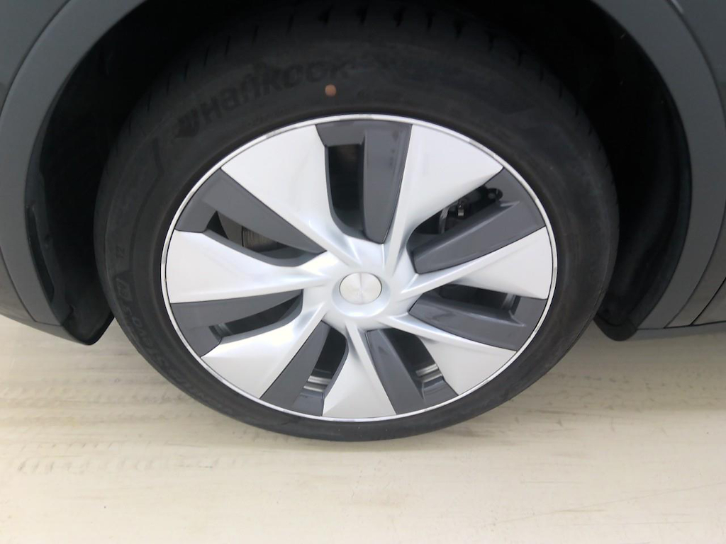 Foto 23 van Tesla Model Y