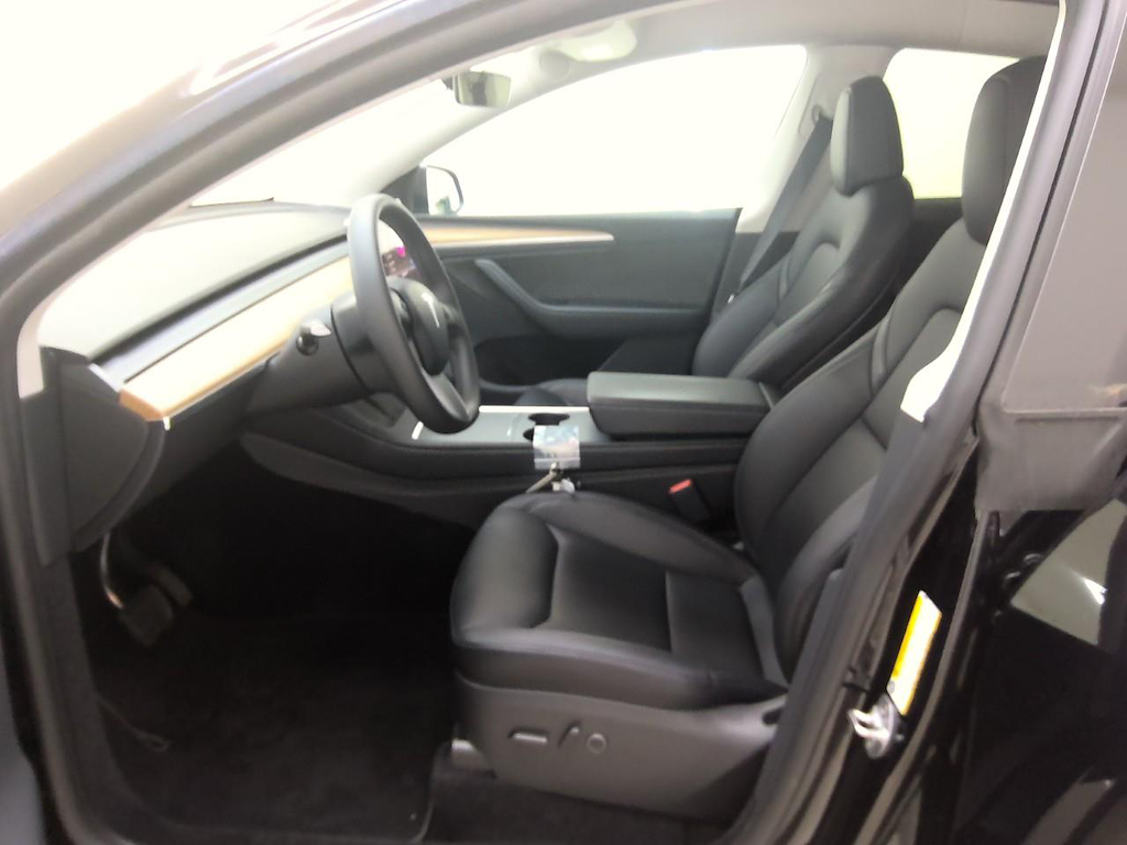 Foto 7 van Tesla Model Y