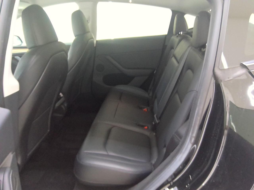 Foto 8 van Tesla Model Y