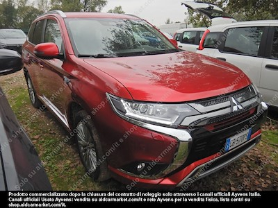 Kaufe MITSUBISHI MITSUBISHI OUTLANDER 2.4 PHEV INSTYLE SDA AUTO 4WD Sport utility vehicle 5-door (Euro 6.2)  bei Ayvens Carmarket