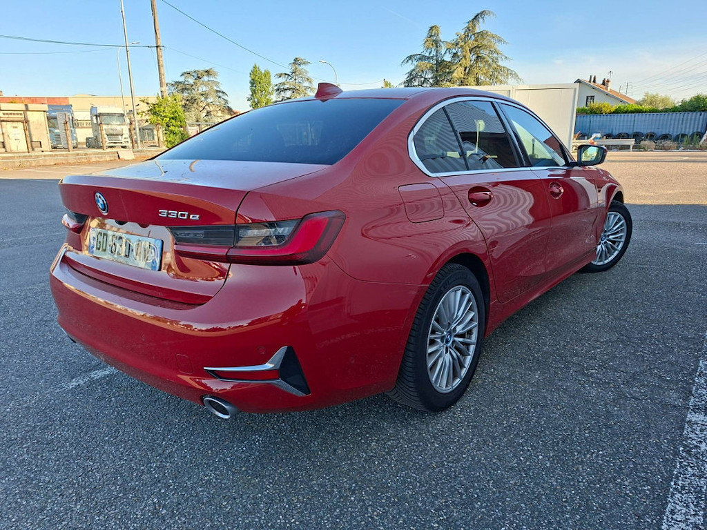 BMW SERIE 3 Série 3 330eA 292ch Luxury 