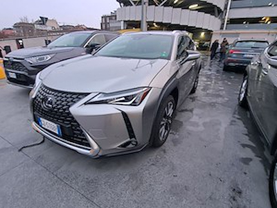 Buy LEXUS LEXUS UX (PC) HYBRID PREMUIUM 2WD FP on Ayvens Carmarket