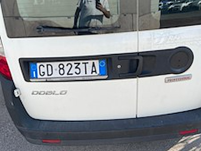 Kaufe FIAT FIAT DOBLÒ CARGO CH1 EASY 1.3 Mjet 95cv E6D N1 Combi 5-door (Euro 6.2)  bei Ayvens Carmarket