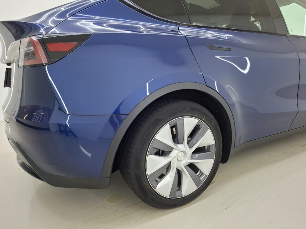 Foto 20 van Tesla Model Y