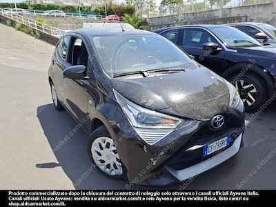Køb TOYOTA TOYOTA AYGO CONNECT 1.0 VVT-i x-cool MMT Micro car 5-door (Euro 6D) hos Ayvens Carmarket