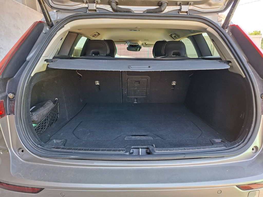 Volvo V60 Cross Country B4 AWD 197ch Pro Geartronic 8