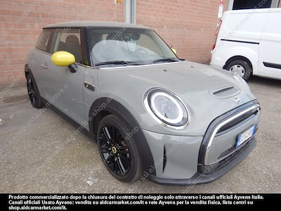 Buy MINI MINI MINI COOPER SE CLASSIC FP on Ayvens Carmarket